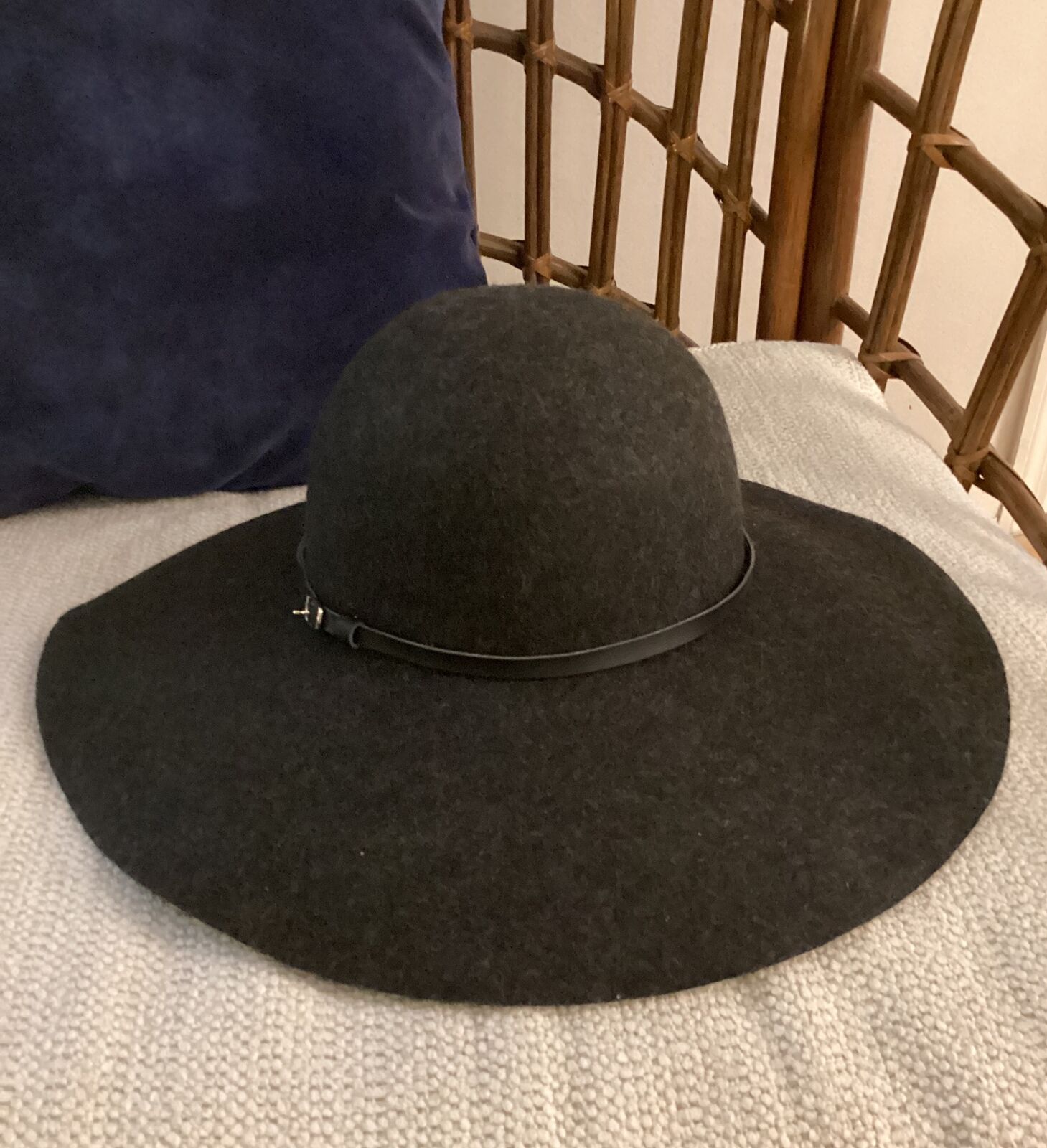 Hatch Wool Felt Wide Brim Floppy Hat, One Size, Charcoal, Lined