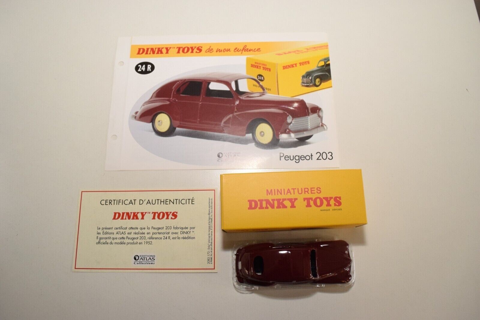 Peugeot 203 Berline Dinky Toys 24R Atlas voiture miniature métallique bordeaux 1/43 neuve