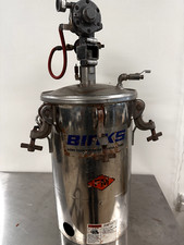 Binks 10 Gallon Stain. Steel Pressure Pot, Gear Red. Agitation, Single Reg 3