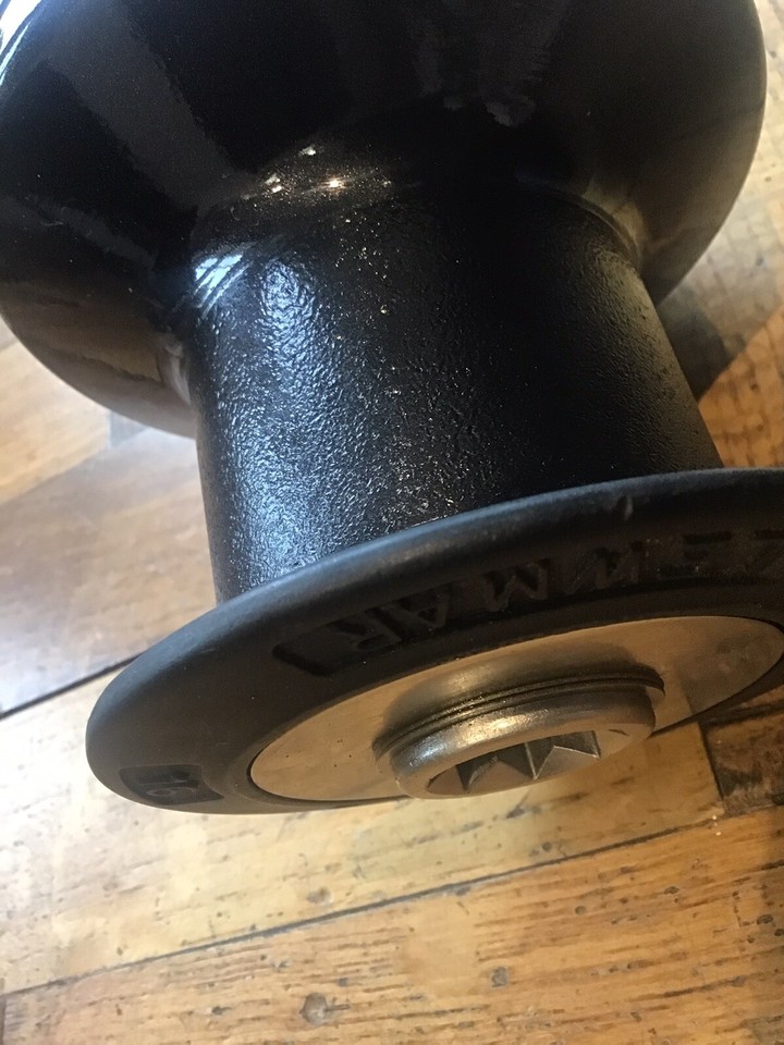 Lewmar 16 Winch (single) Lightweight Yacht Sailing Classic Black Superb