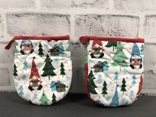 New Set of 2 Red & Green Christmas Trees Gnomes Theme Mini Oven Mitts Gloves