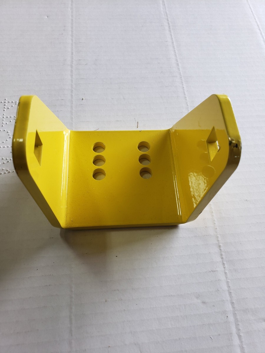 GREAT DANE Bracket Deck Roller D22036 FITS ON GREAT DANE CHARIOT