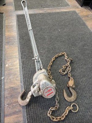 Coffing 1-1/2 Ton Coil Chain Ratchet Lever Hoist Model MA-30