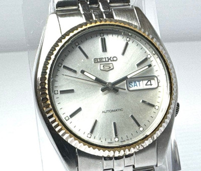 Vintage Seiko 5 7S26-0500 Silver Automatic Day Date Watch 36mm From JAPAN