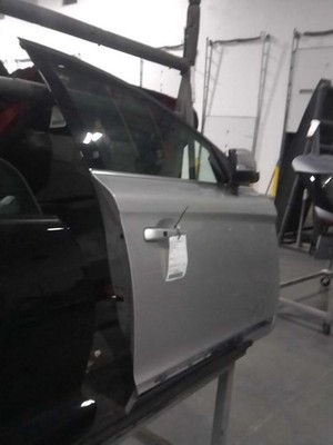 Passenger Right Front Door XC60 Fits 09-13 VOLVO 60 SERIES 730054