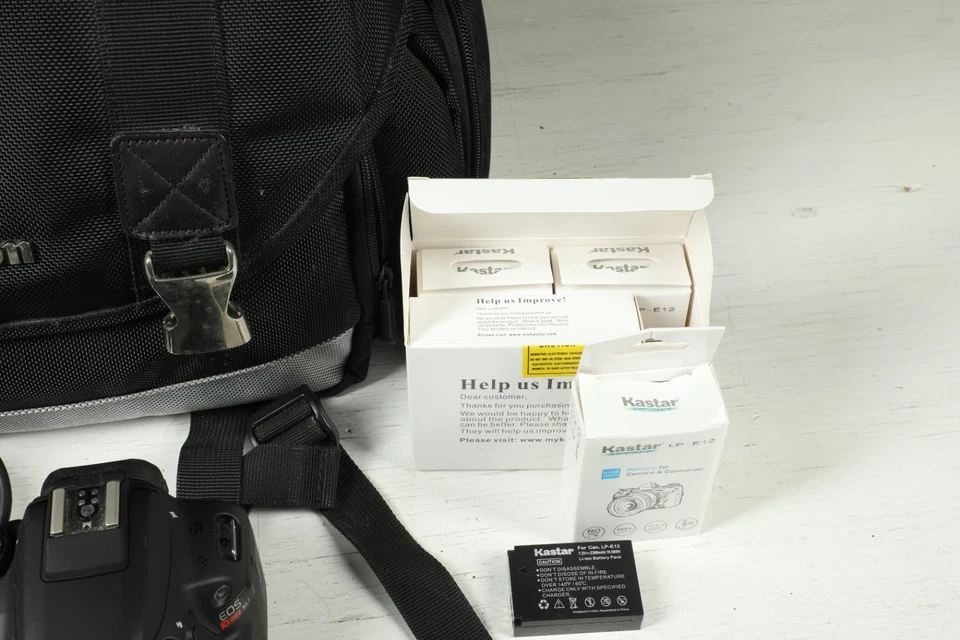 Canon EOS Rebel SL1 Camera Outfit EF-S 18-55 f 3.5-5.6 lens, extra batts,   case - Image 3 of 4