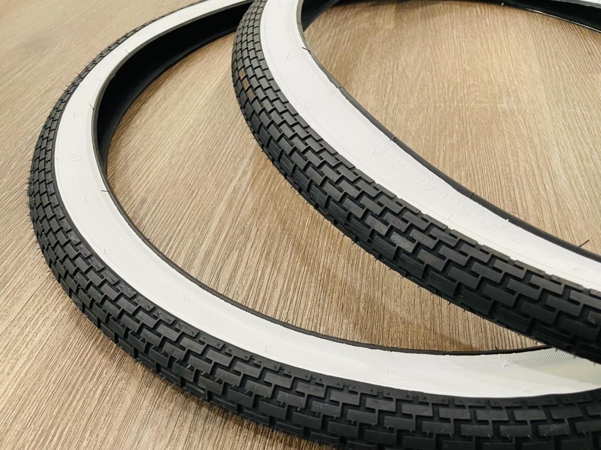 New Pair of 26X2X1 3/4 SCHWINN S7 White Wall Tires 26