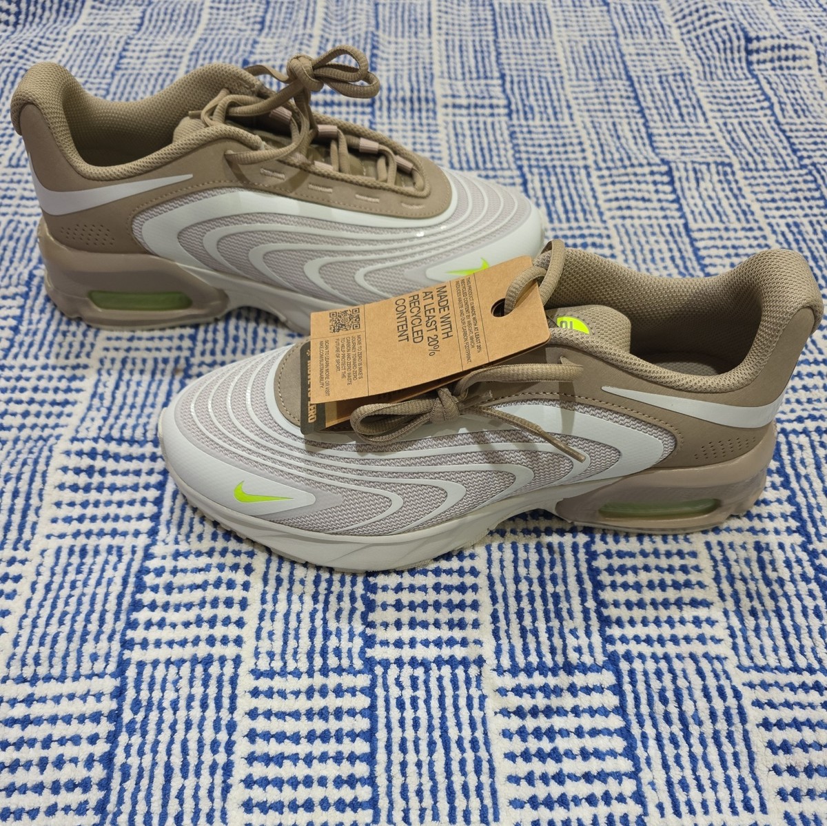 NWB Nike Mens sz 8.5 Air Max Fire Light Bone/Voit/Khaki Sneakers IF2621-002 — product photo 2 of 8