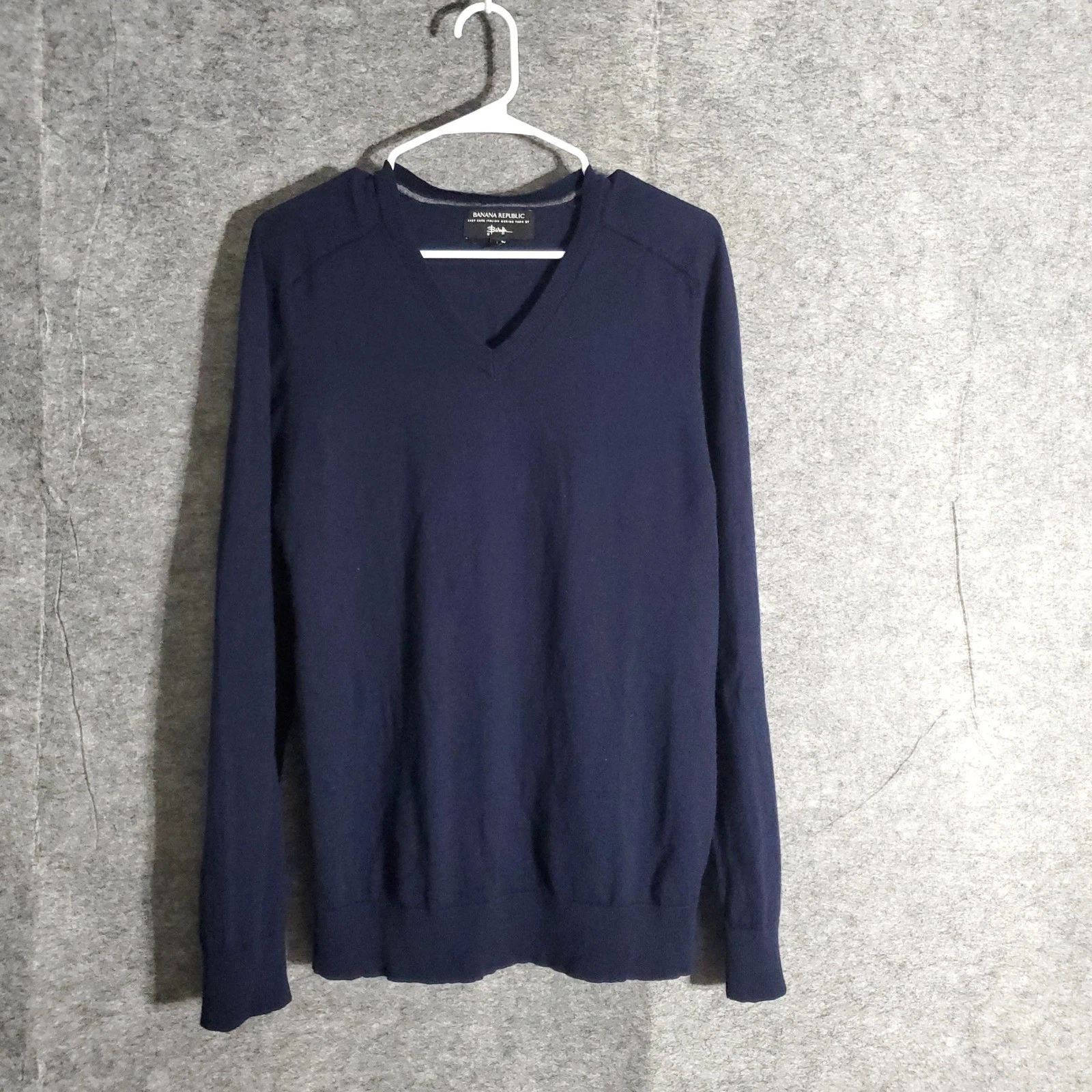 Banana Republic Merino Wool Sweater Mens Large Navy Blue V Neck Italian Knit