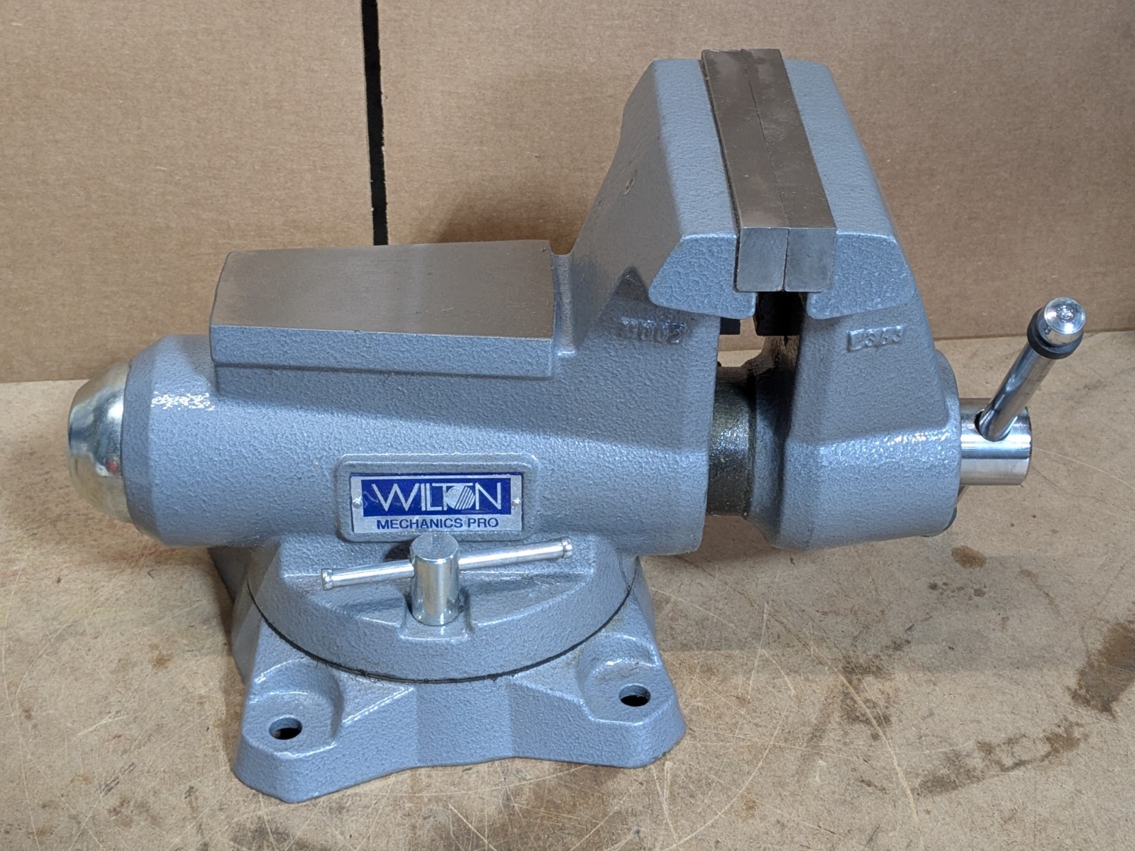 Wilton Mechanics Pro Bench Vise w/ Swivel Base 6-1/2" Jaw Width 28812