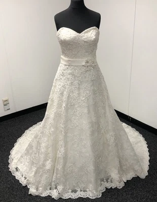 Justin Alexander 8744 Ivory Venice Lace Strapless Wedding Dress Designer See Des - Image 1 of 4