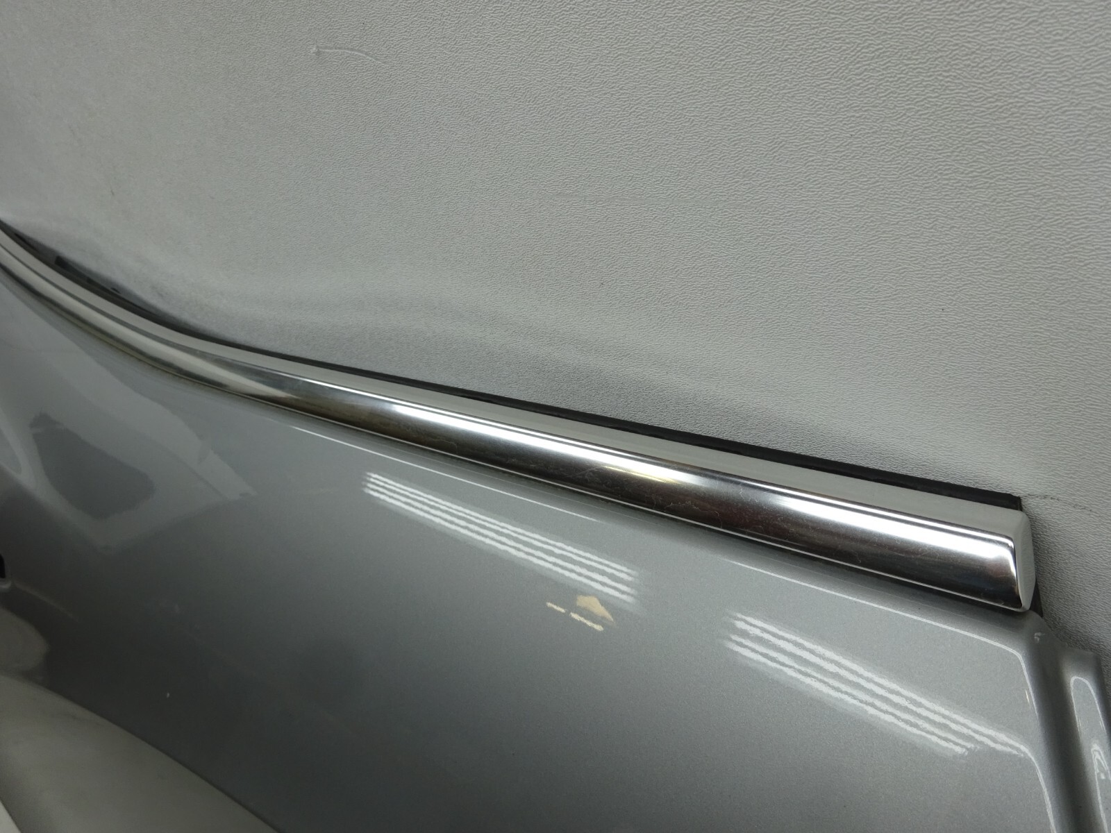 2014-2019 Maserati Ghibli Rear Right Passenger Door Shell Silver OEM DE230875