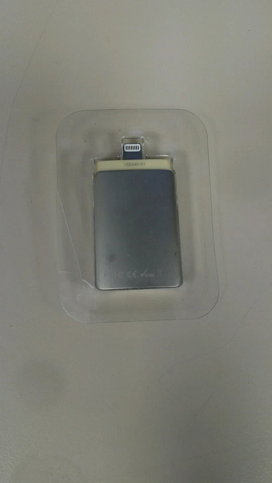 PNY Duo-Link On-the-Go USB Flash Drive for iPhone and iPad - 16 GB - Image 2 of 2