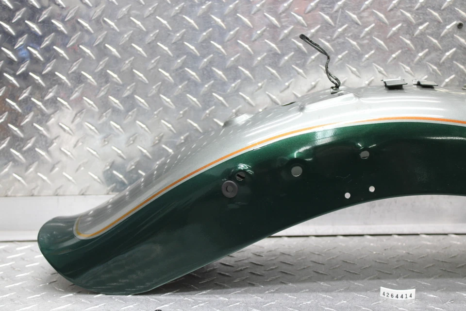 2000 铃木 INTRUDER 1400 VS1400GLP 后挡泥板 63100-38B60-N3V 绿色 — 第 2/4 张图片