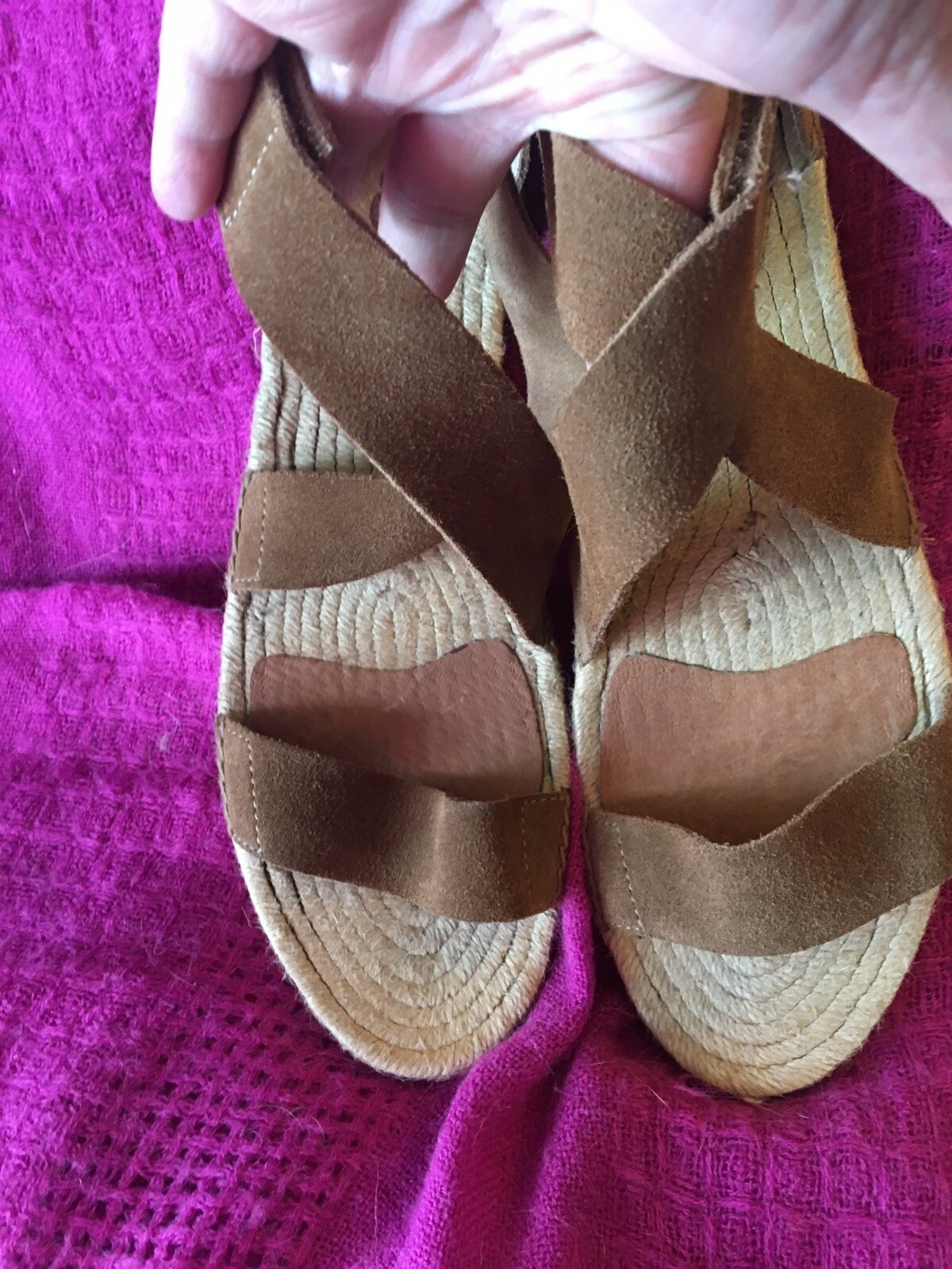 Sandali bassi UGG 9 5 scamosciati cinturino alla caviglia trendy boho morbidi puliti lusso classici