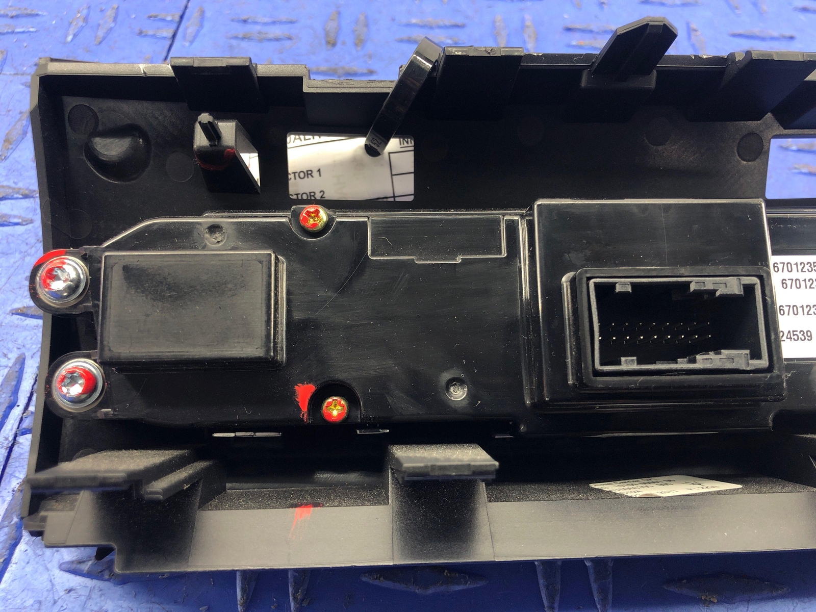 2017-2020 MASERATI GHIBLI TEMPERATURE CLIMATE CONTROL SWITCH PANEL 670123508 OEM