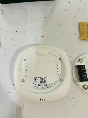 Ecobee Smart Thermostat Essential Programmable WIFI Thermostat - Picture 4 of 7