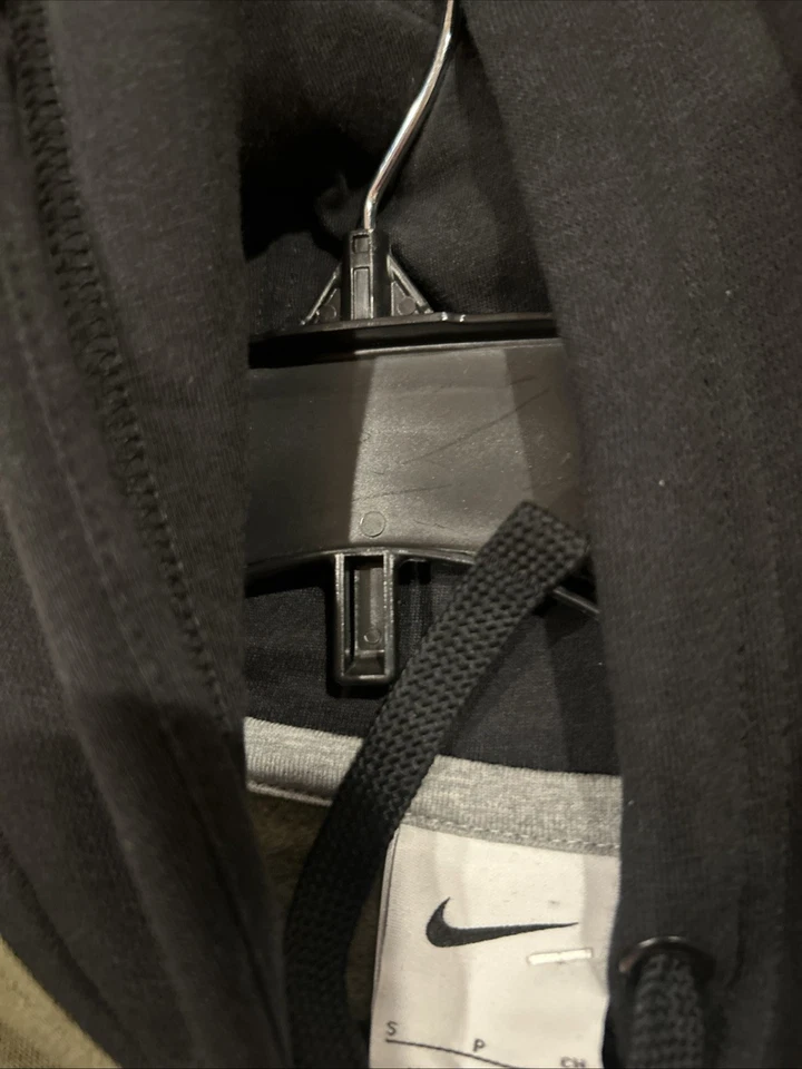 Nike NCAA Marquette Golden Eagles Club Fleece Hoodie Sz S NWT Basketball Men’s - Image 4 of 4