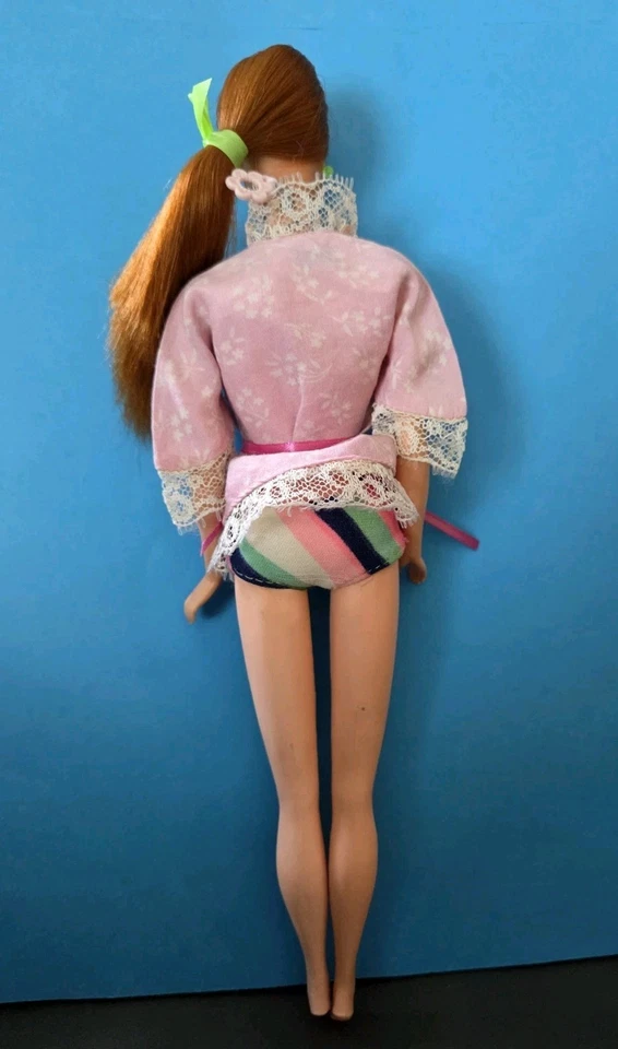 Muñeca Barbie -Titian Talking Stacey #1125 original vintage años 60 funcionando Fondos SS Foto 4 de 4