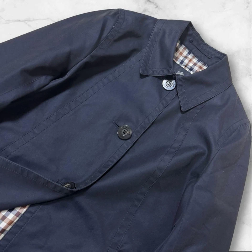 Abrigo Aquascutum Balmacaan Azul Marino Auténtico Ajuste Asiático L EE. UU. Talla M Algodón Para Hombre Usado Foto 2 de 4