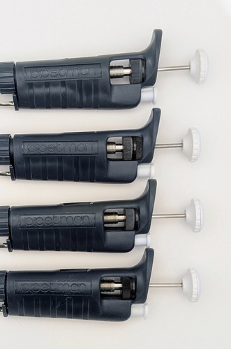 Gilson Pipetman Classic Pipette Set | 10µl, 20µl, 100µl, 1000µl | Calibrated - Picture 3 of 12