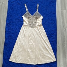 Vintage 34 Henson Kickernick Full Slip Lingerie Nightgown Beige Nylon Lace USA