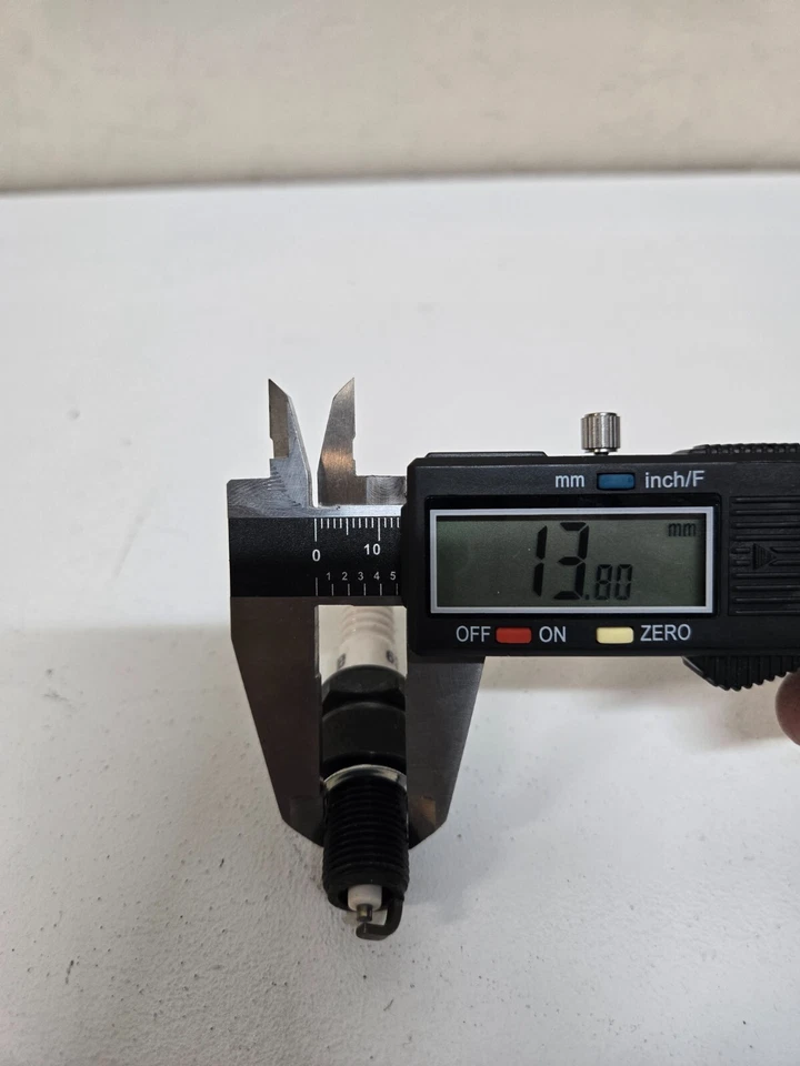 10 Cantidad de Bujías Autolite 63 2W9486 (Cantidad 10) Foto 3 de 3