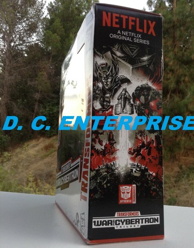 TAKARA TOMY HASBRO TRANSFORMERS WFC NETFLIX MEGATRON PINPOINTER & LIONIZER NIB20 - Picture 4 of 7