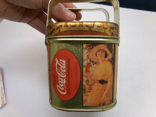 Coca Cola Collectable Tin, with handles, 5 x 5.25 - Picture 3 of 12