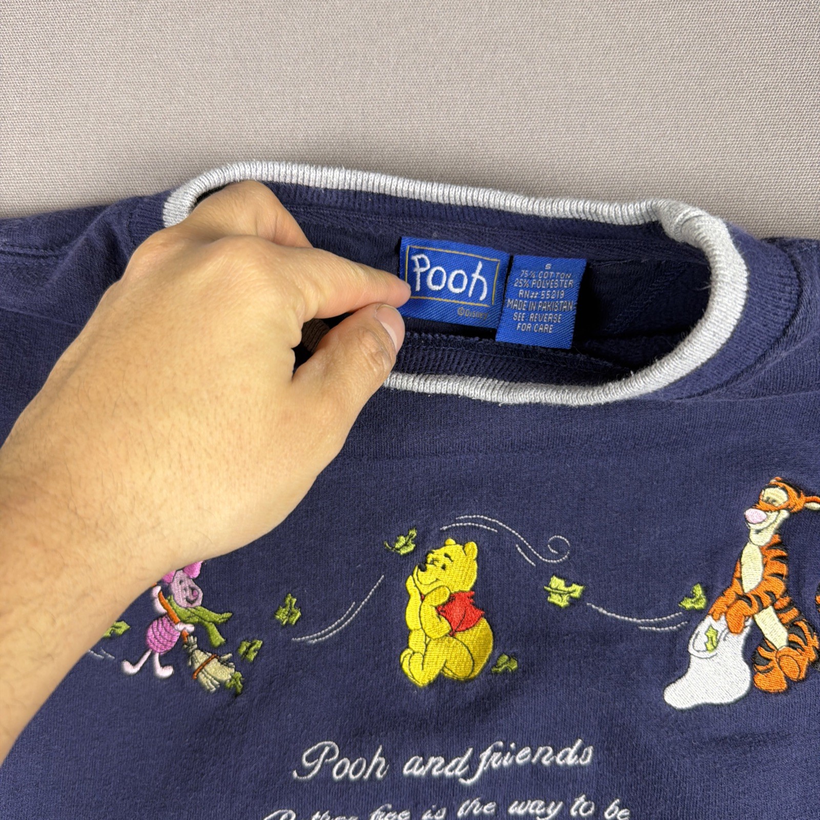 Vintage 90s Winnie the Pooh Disney Sweatshirt Sma… - image 6