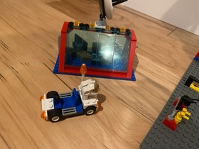 LEGO CITY: Space Centre (3368) & Space Shuttle (3367)