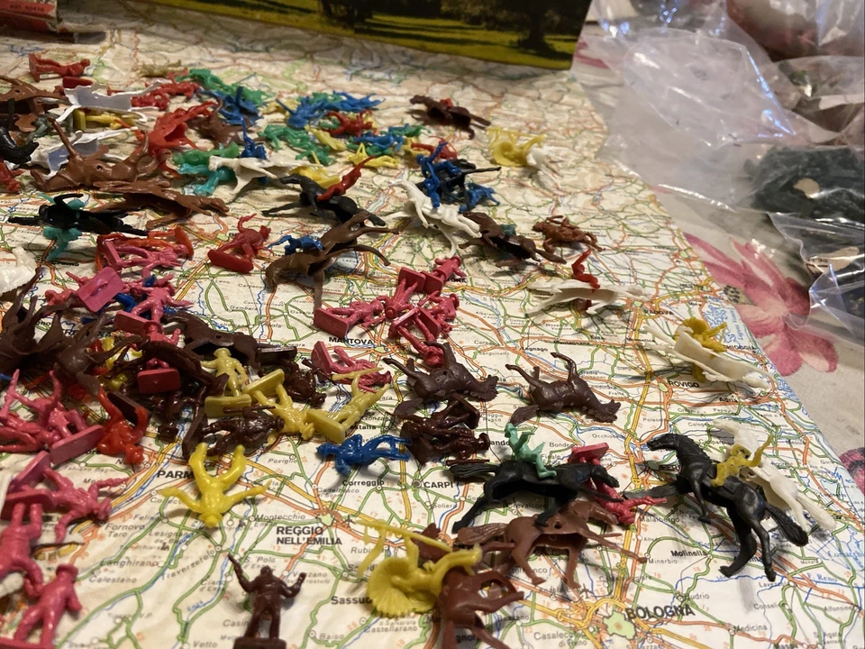 Lotto Soldatini Scala HO BARAVELLI Serie Western Vari Soggetti - Immagine 3 di 4