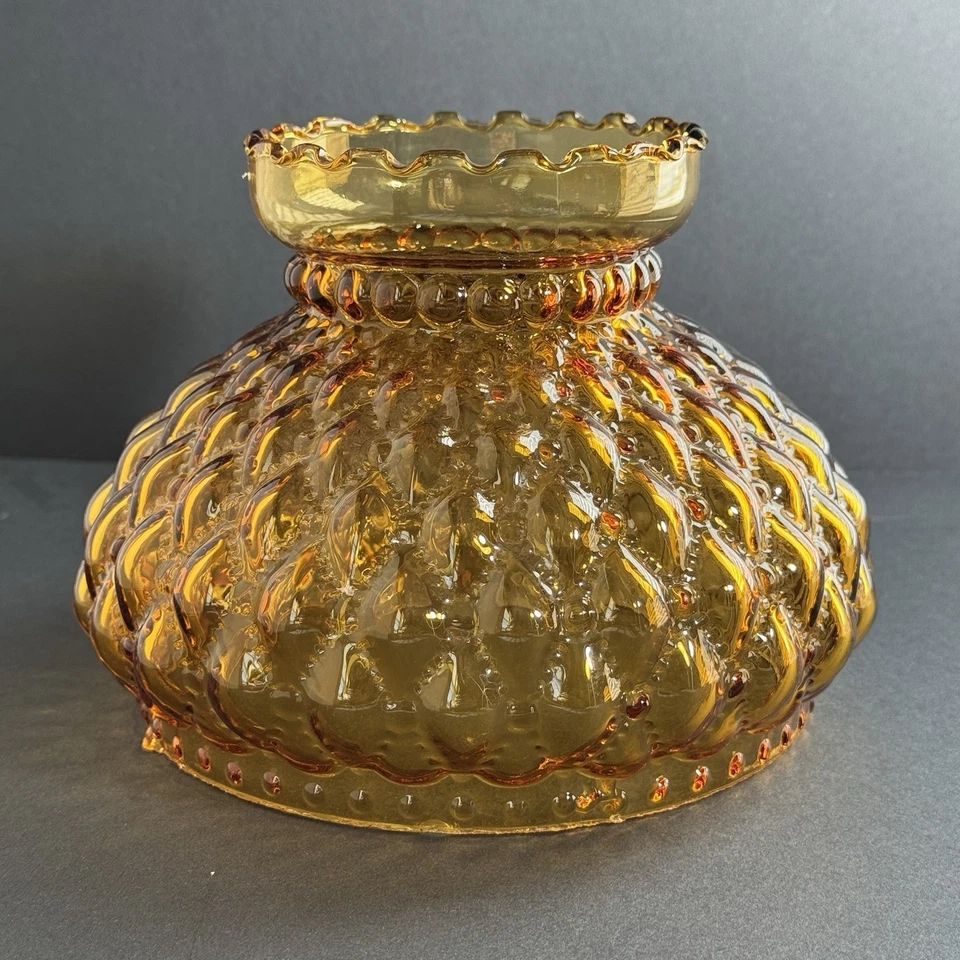 "Lámpara de estudiante vintage de vidrio ámbar con cuentas de diamante acolchada 7"" con volantes ajustados" Foto 2 de 4