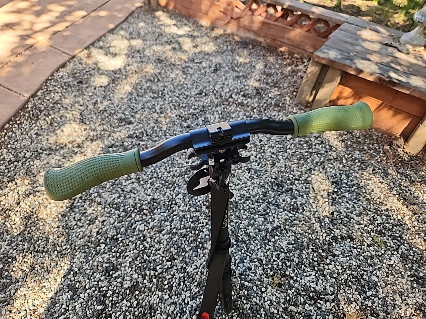 🔥LaScoota Kick Scooter for Ages 8-14. Lightweight Foldable Scooter - Cameo🔥