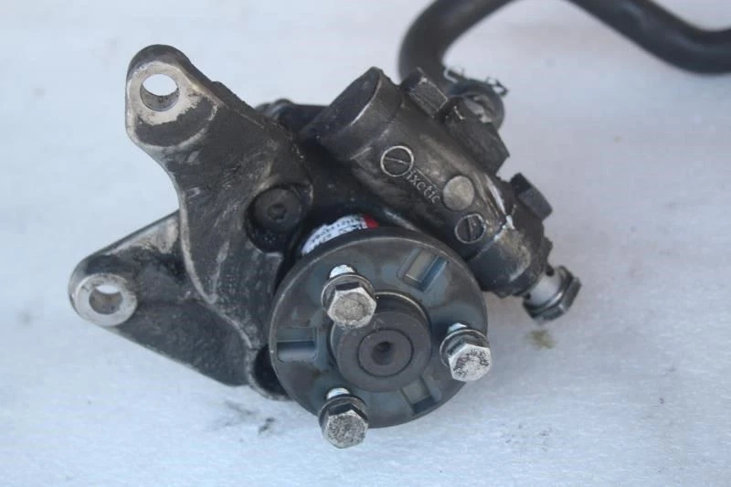 BMW 135i E88 2008 bomba de dirección asistida 32416779244 Foto 2 de 4