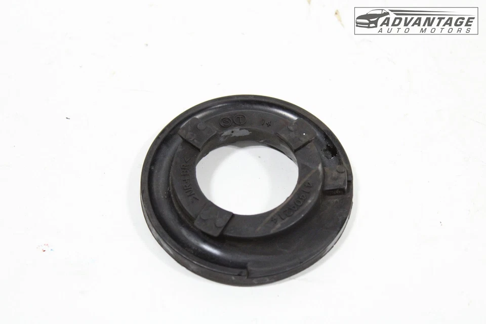 2014-2024 MITSUBISHI MIRAGE TRASERO IZQUIERDO O DERECHO SUPERIOR MUELLE HELICOIDAL AISLADOR OEM Foto 2 de 4