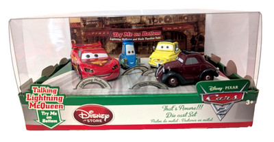 Disney Store Pixar Cars That's Amore!!!  Light Up Die Cast Cars New