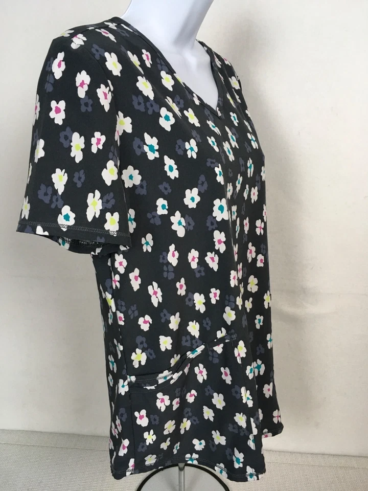Scrub Star Womens Scrub Top Size S Gray w White Flowers Pockets Short Sleeves - Image 4 of 4