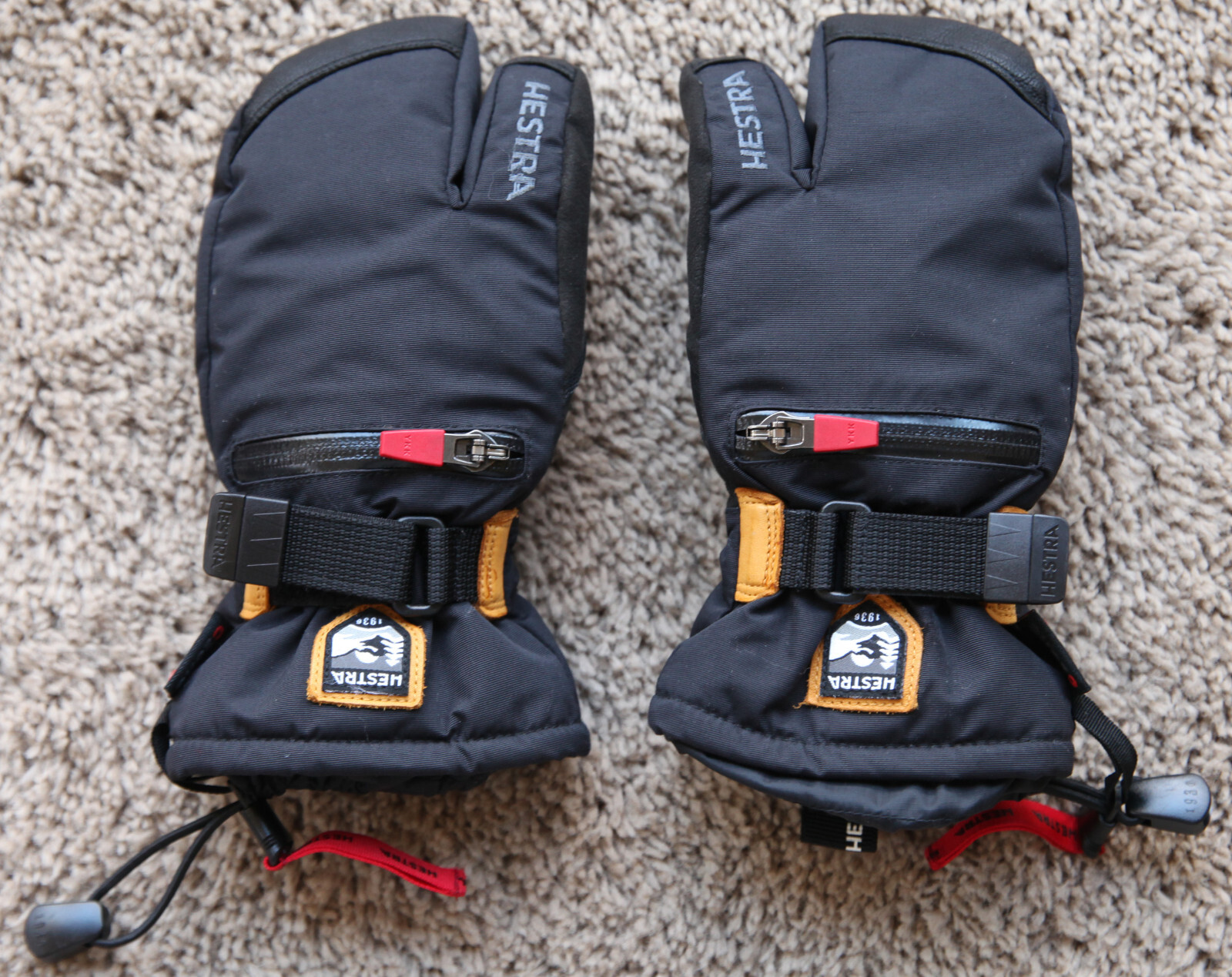 Hestra All Mountain CZone 3Finger Glove Lobster Claw Mitt Size 3 Youth