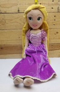 rapunzel peluche disney