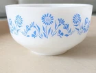 Federal milk glass 2.5 quart mixing bowl Blue Daisy vintage cottage floral