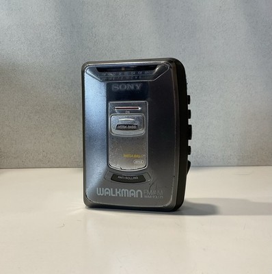 Sony Walkman WM-FX171 FM/AM Kassettenradio Silber Funktionsfähiger Riemen Neu