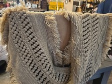 Vintage 1980s-90s Ladies Unbranded White Patterned 100 Acrylic Tan Scarf