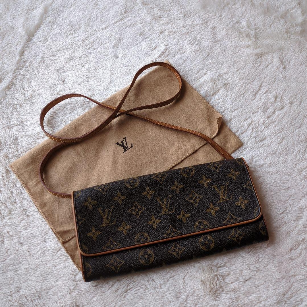 Louis Vuitton Pochette Leather Crossbody Shoulder Bag 2-Way Designer Clutch  