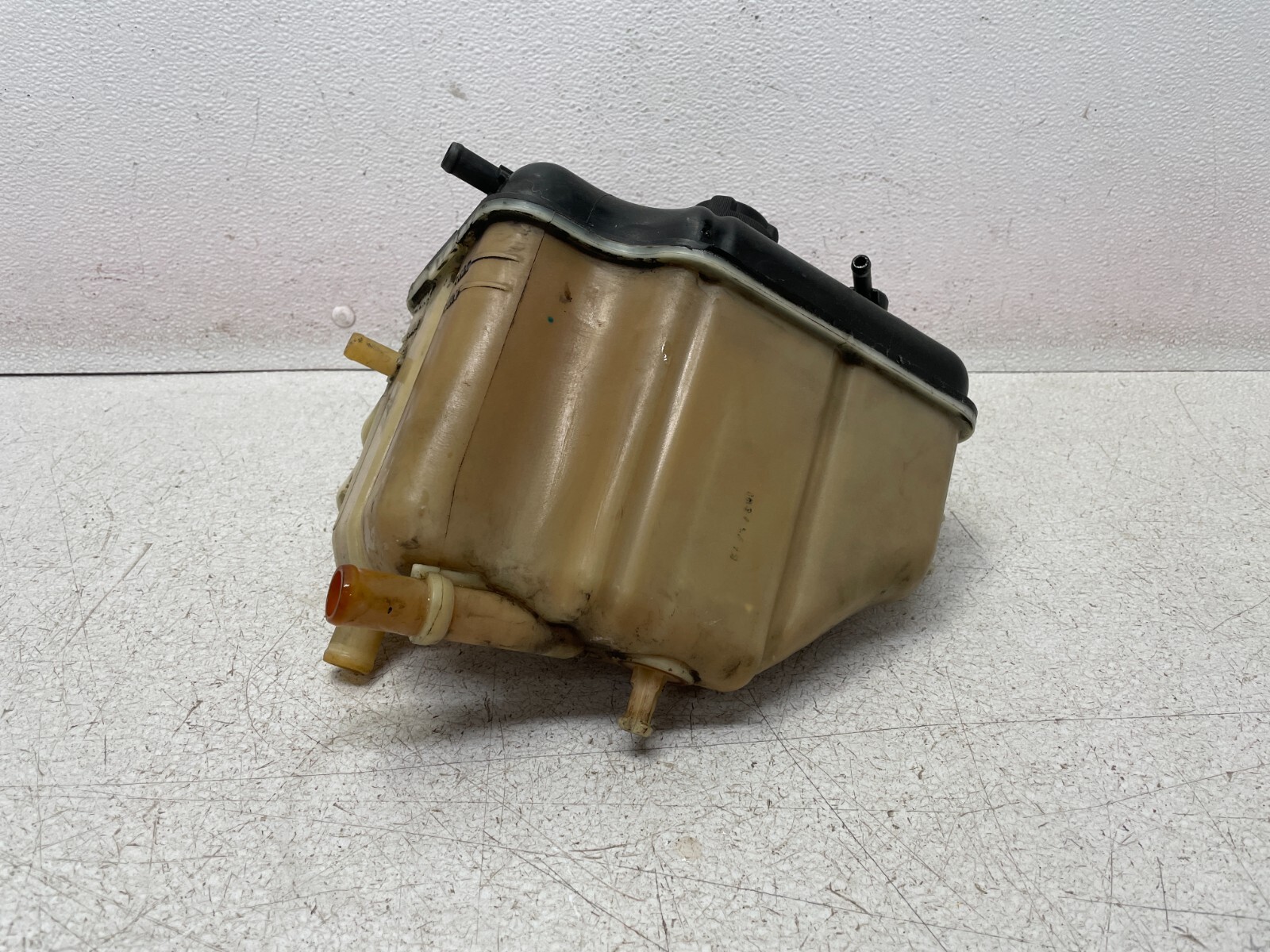 14 15 16 17 Maserati Ghibli Coolant Expansion Reservoir Tank Bottle 1376 OEM