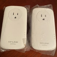 TP-LINK TL-PA9020P 2-Port Gigabit Passthrough Powerline Adapter LOT OF 2