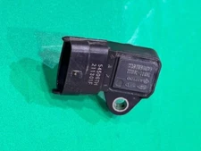 2013-2018 SONATA OPTIMA INTAKE MANIFOLD ABSOLUTE PRESSURE SENSOR OEM 39300-2B000