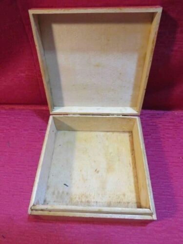 1945 ORIGINAL TANK 1/1 FOLK ART WWII WORLD WAR II WOOD BOX SOUVENIR DE BELGIQUE - Picture 2 of 2