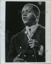 1969 Press Photo Flip Wilson on The Devil Made Me Buy This Dress - mjx07417
