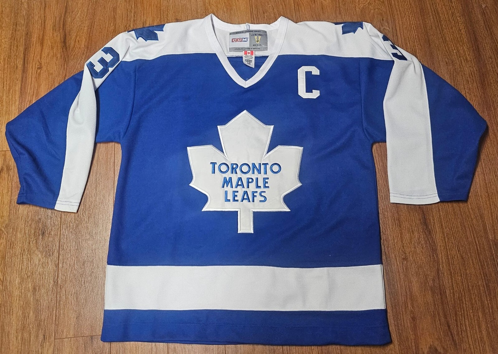 Vintage CCM NHL Toronto Maple Leafs Gilmour 93 Hockey Jersey Fight